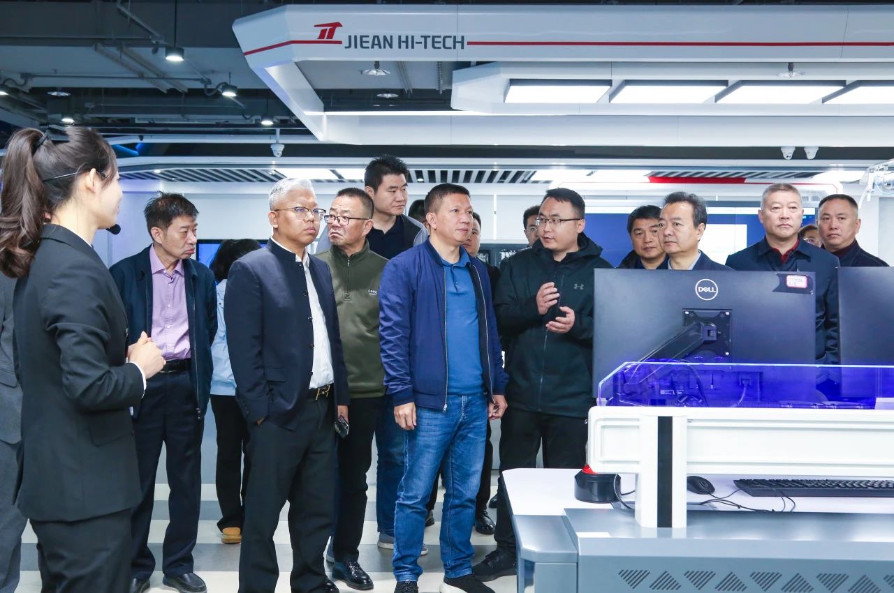 廣州市協(xié)作辦公室一行蒞臨捷安高科參觀考察